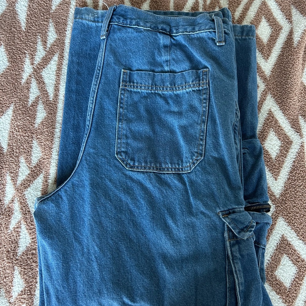 Universal Thread Relaxed Fit Blue Jeans